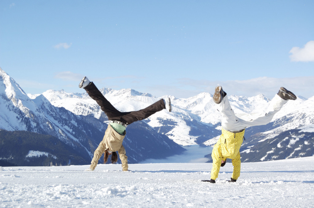 snow - iStock_000010743923Large_Cartwheels in the snow